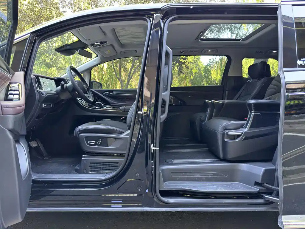 GAC Motor Trumpchi M8 — миниатюра 10