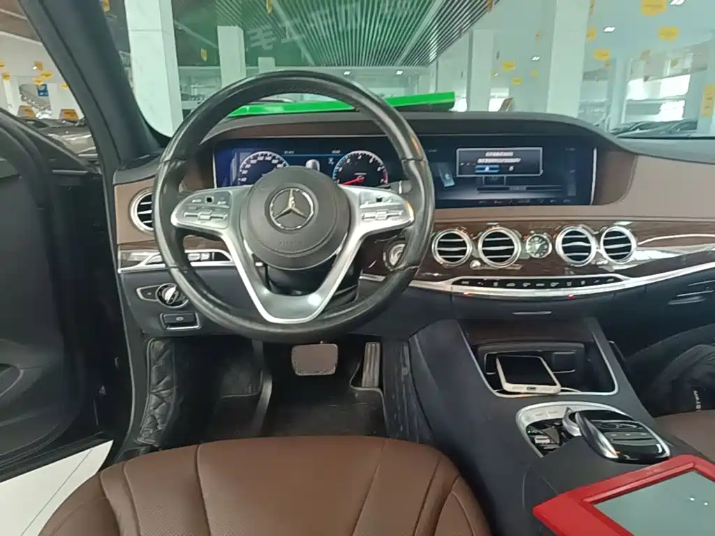 Mercedes-Benz S-Class — миниатюра 11