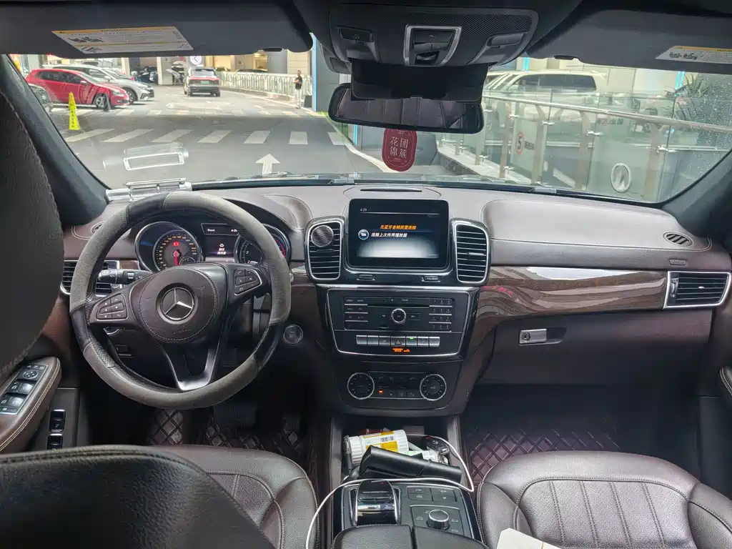 Mercedes-Benz GLS — миниатюра 9