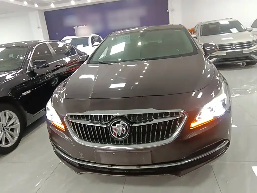 Buick LaCrosse — миниатюра 3