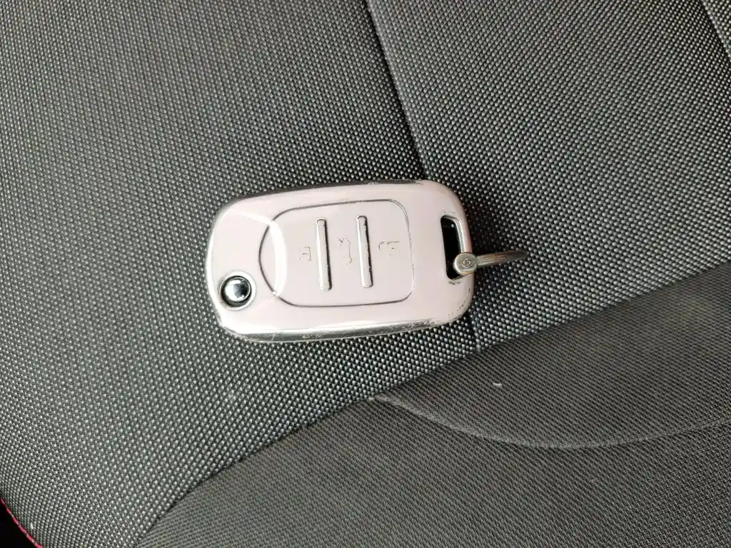 予风汽车 予风黄金仓 — миниатюра 9