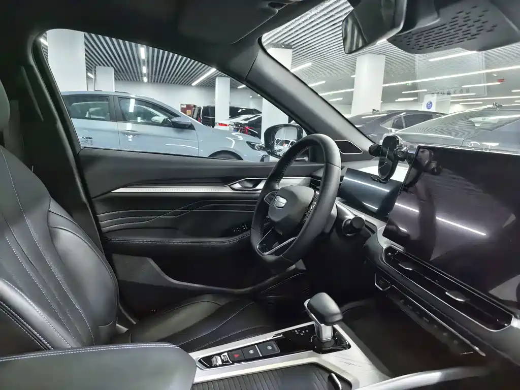 Geely Xingrui — миниатюра 15