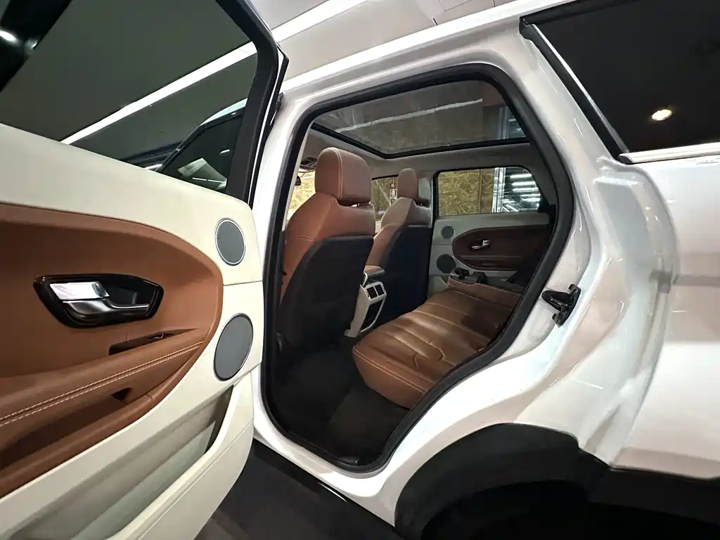 Land Rover Evoque (Import) — миниатюра 20