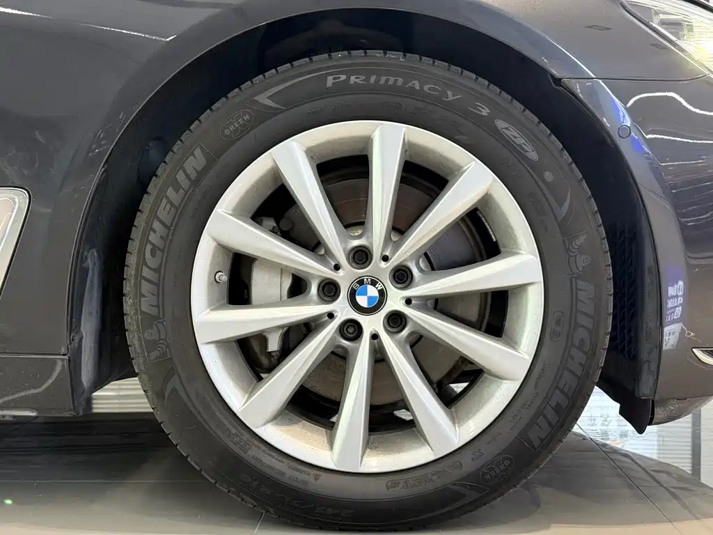 BMW 7 Series — миниатюра 19