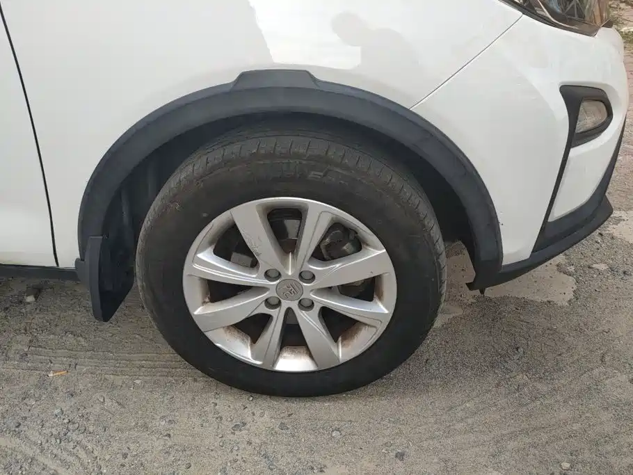 BYD Yuan — миниатюра 6