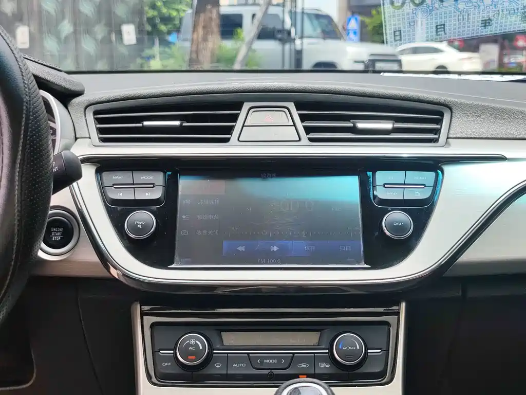Geely Emgrand GL — миниатюра 14