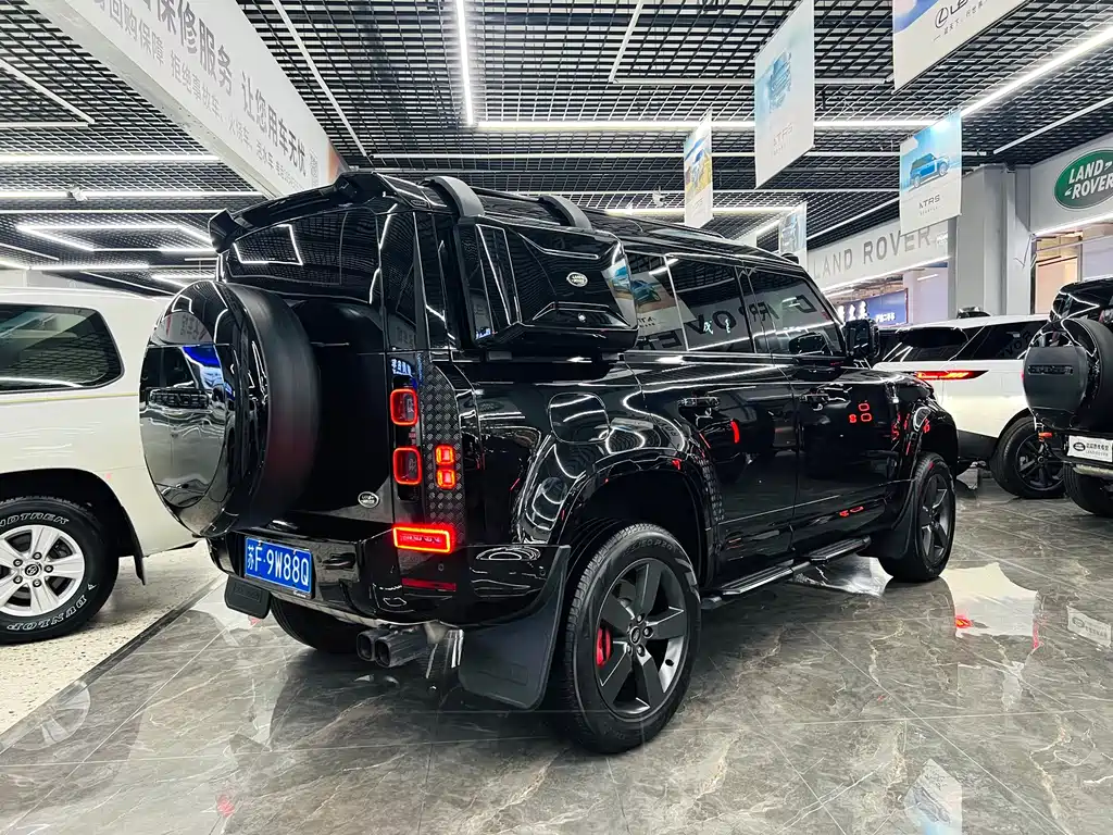 Land Rover Defender — миниатюра 9