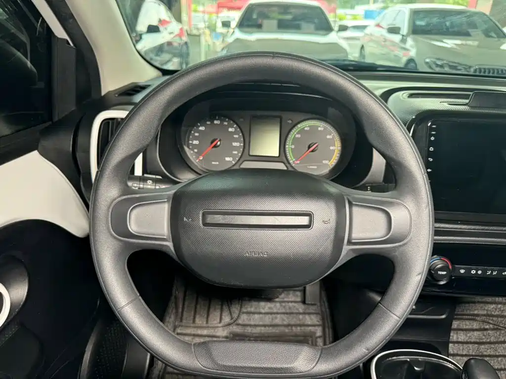 Roewe Clever — миниатюра 13