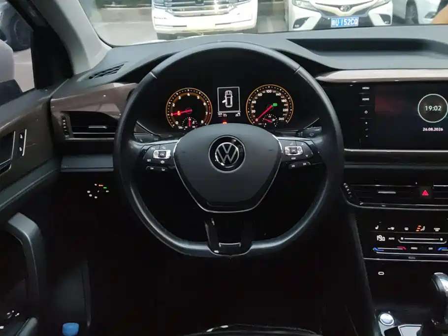 Volkswagen Tharu — миниатюра 15