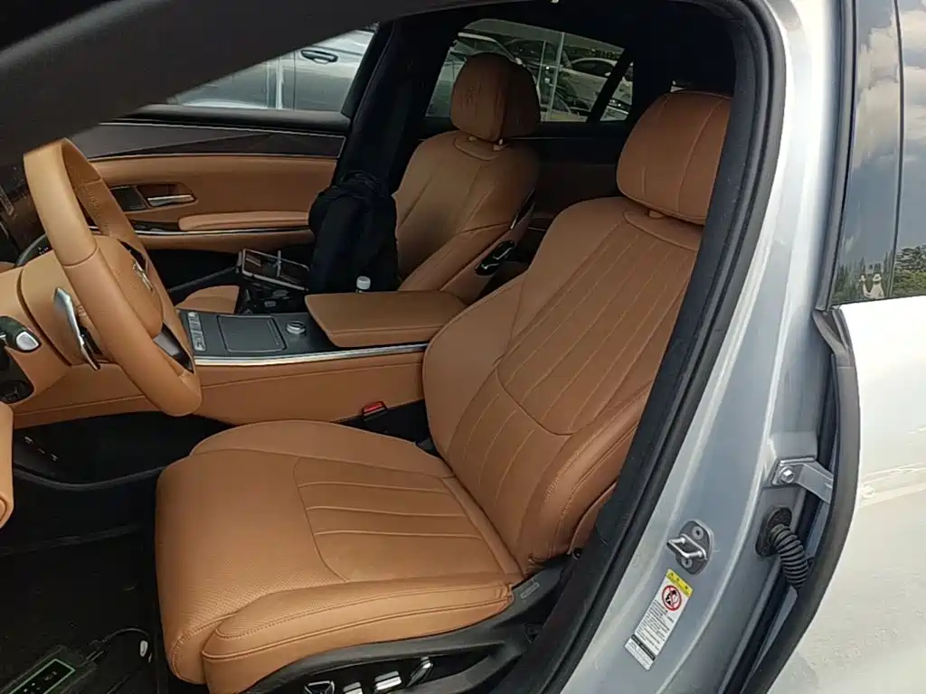 BYD Хань Ли — миниатюра 15