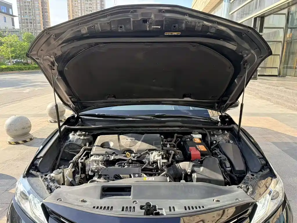 Toyota Camry — миниатюра 6