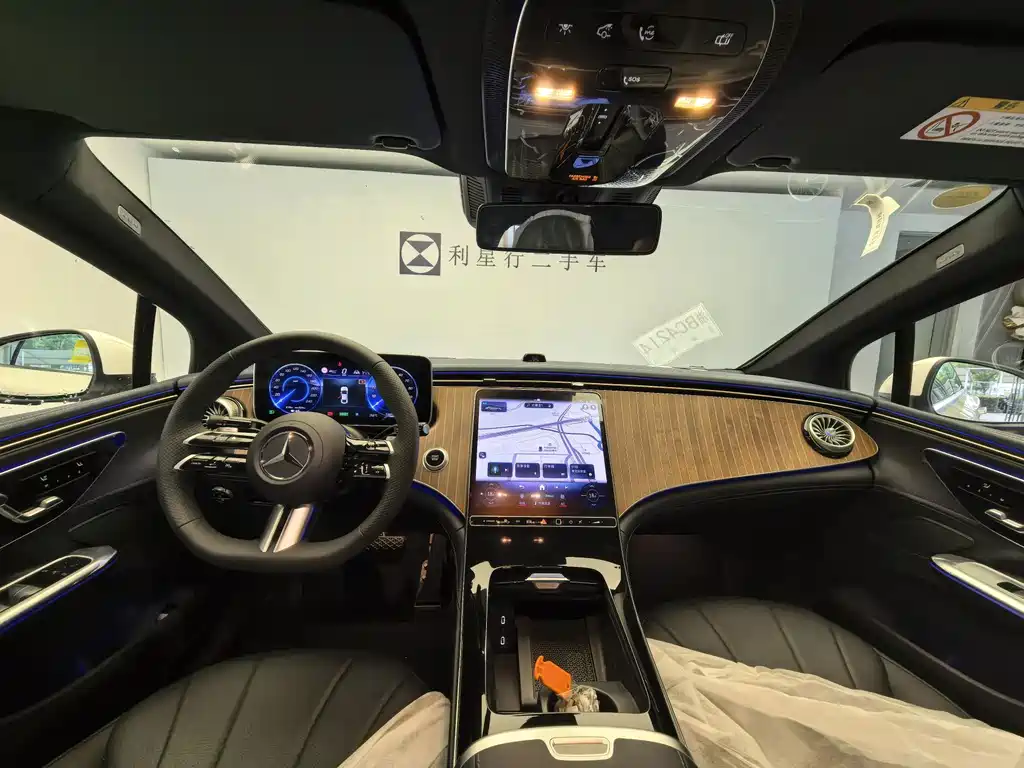 Mercedes-Benz EQE — миниатюра 12