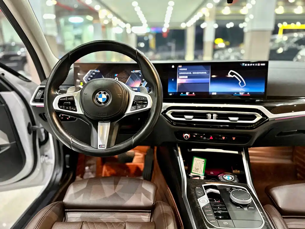 BMW 3 Series 2023 — фото 12
