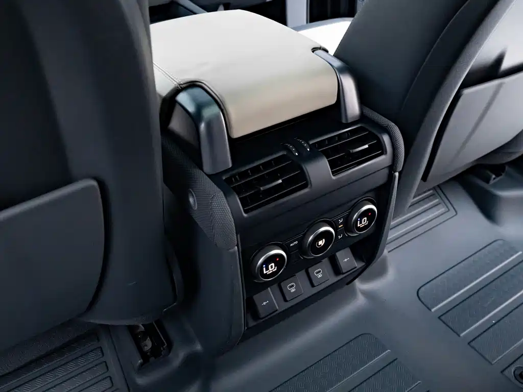 Land Rover Defender — миниатюра 13