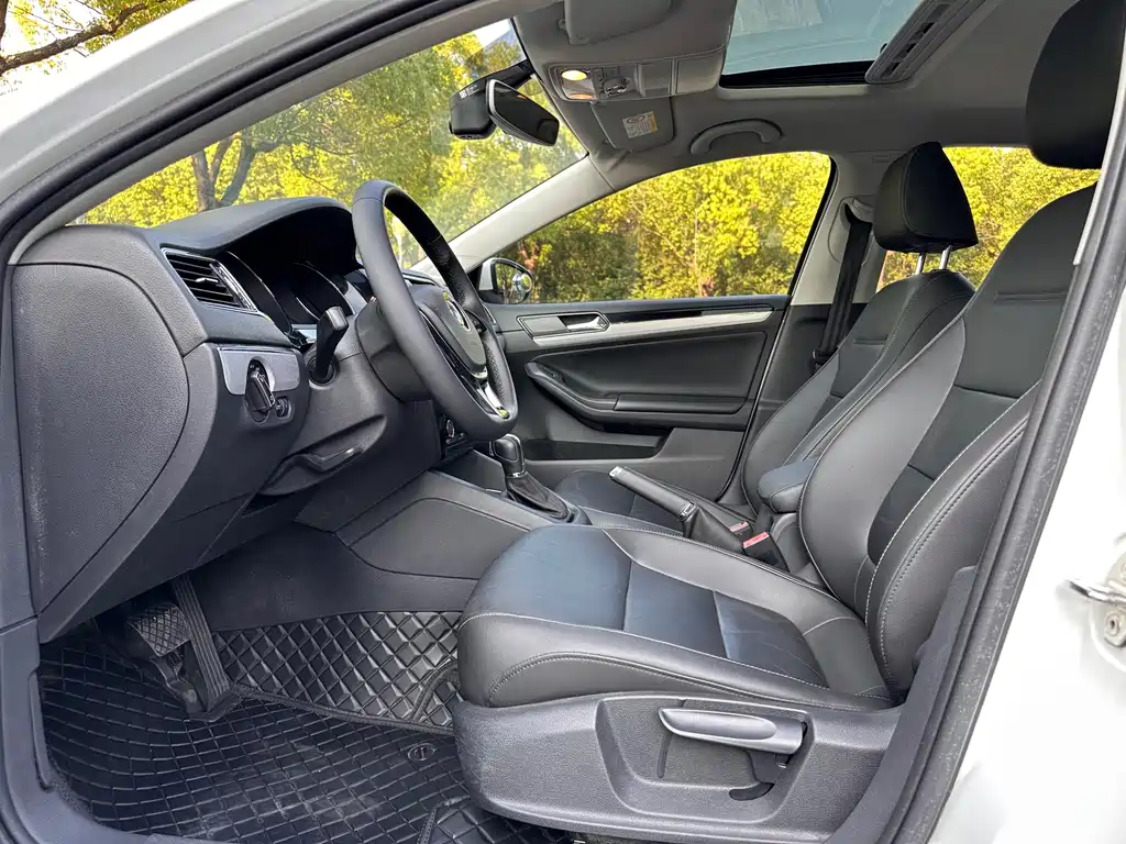 Volkswagen Sagitar — миниатюра 7