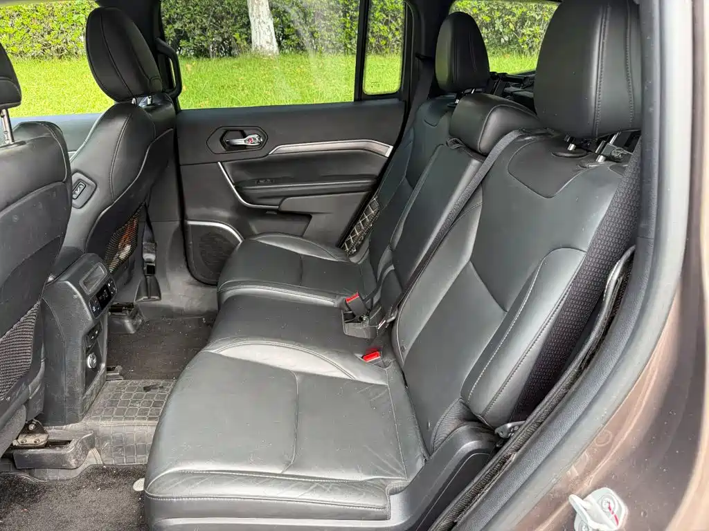 Jeep Grand Commander — миниатюра 12