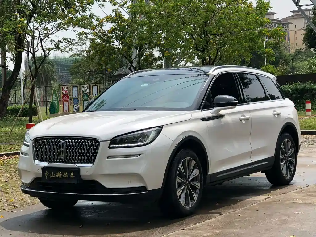 Lincoln Corsair — миниатюра 3