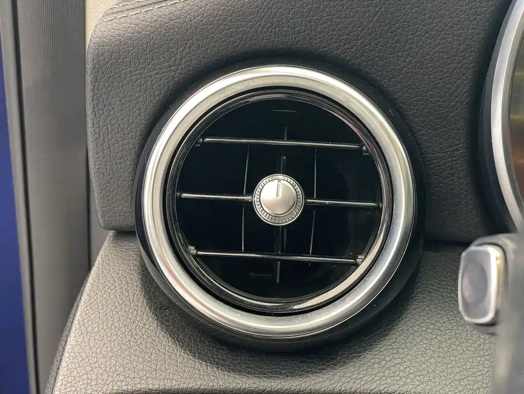 Mercedes-Benz C-Class — миниатюра 18