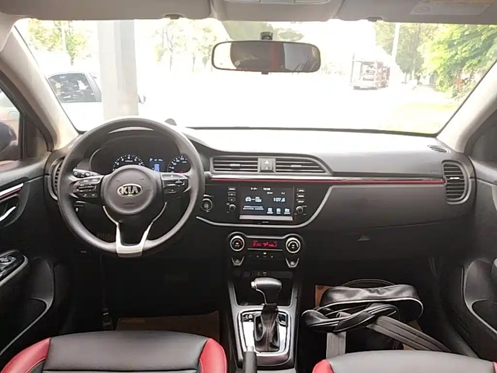 Kia KX Cross — миниатюра 10