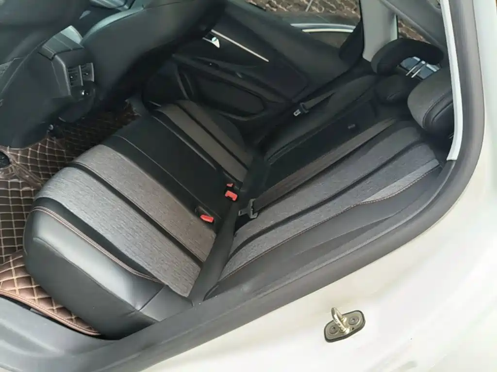 Peugeot 4008 — миниатюра 17