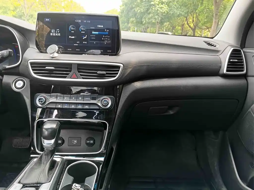 Hyundai Tucson — миниатюра 14