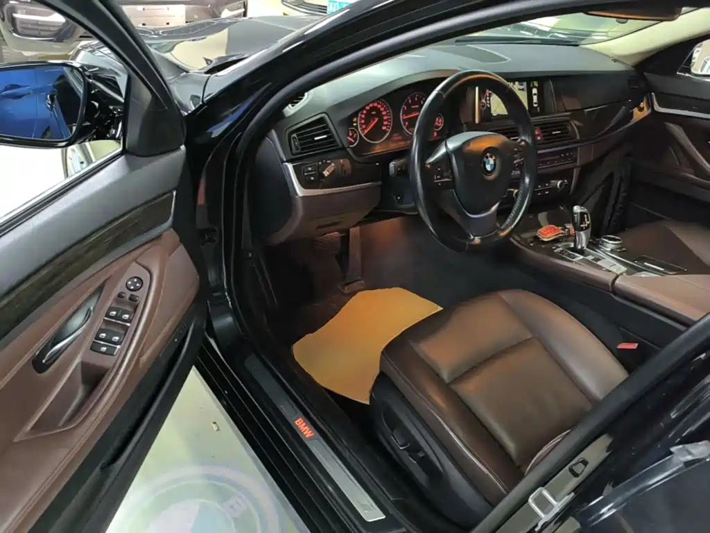 BMW 5 Series — миниатюра 16