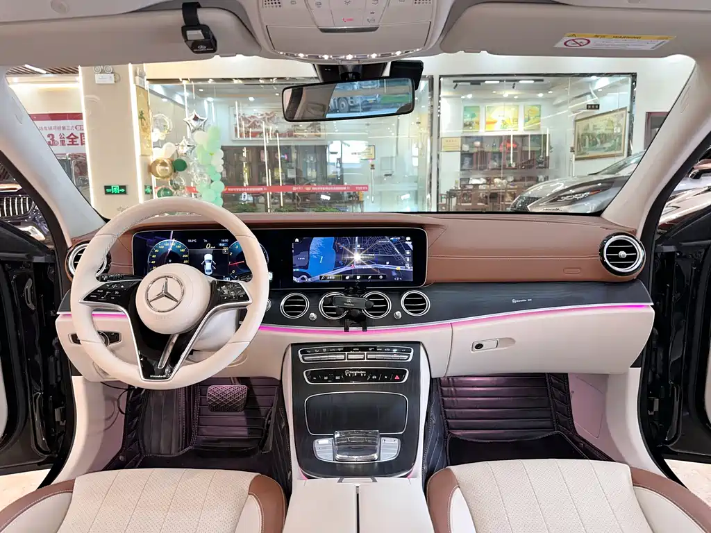 Mercedes-Benz E-Class — миниатюра 16