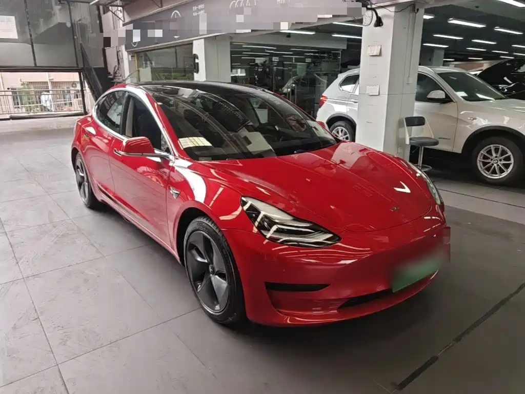 Tesla Model 3 — миниатюра 4