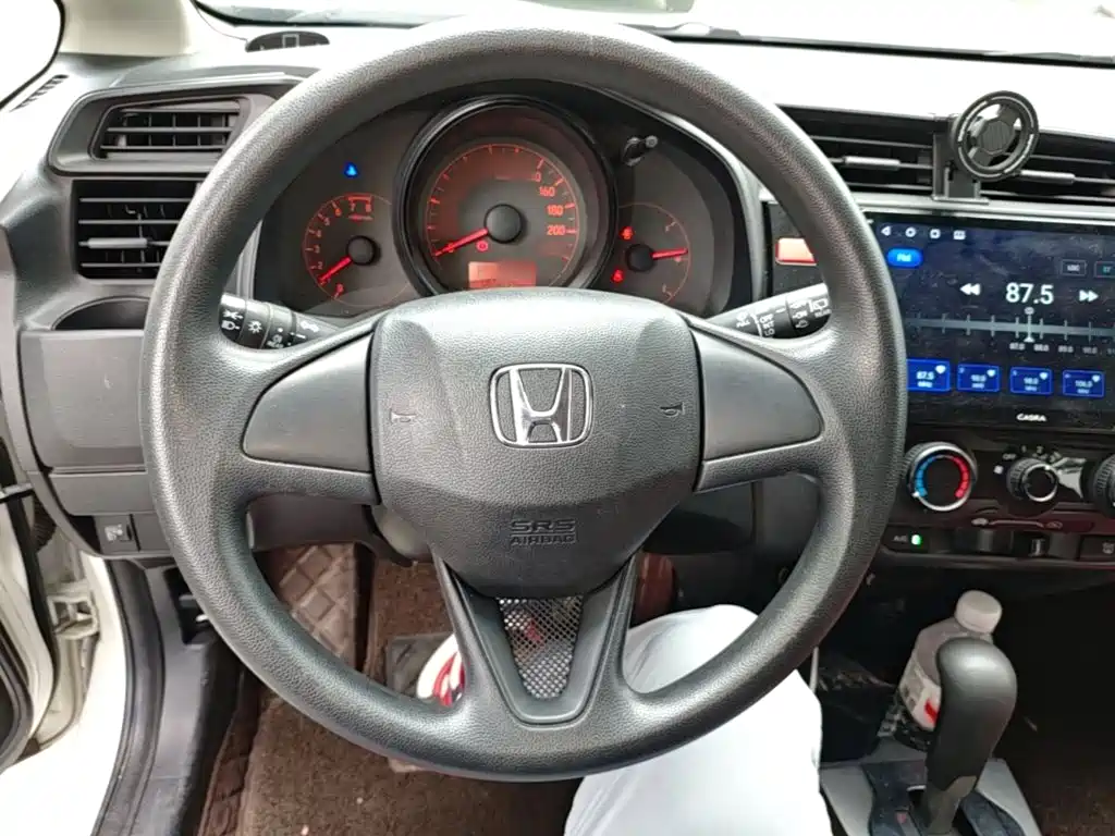 Honda Fit — миниатюра 11