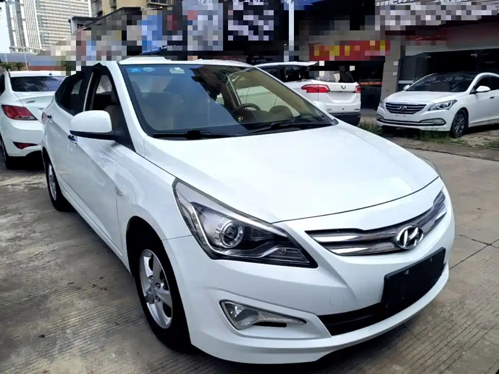 Hyundai Verna — миниатюра 4