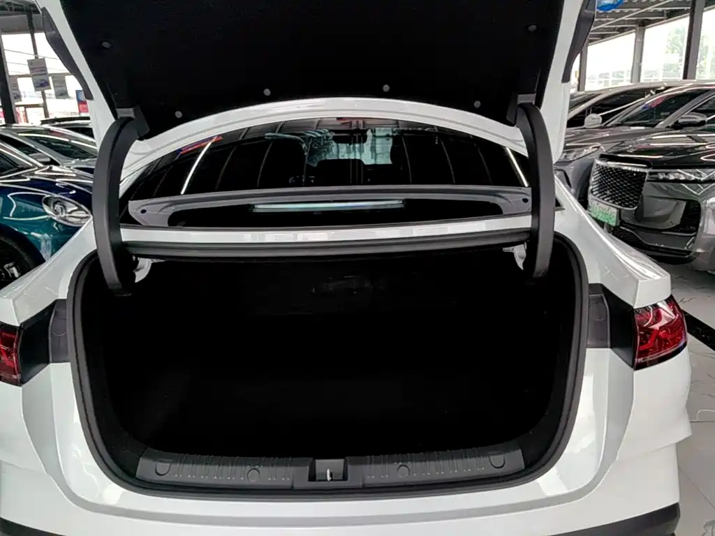 BYD Qin L — миниатюра 19