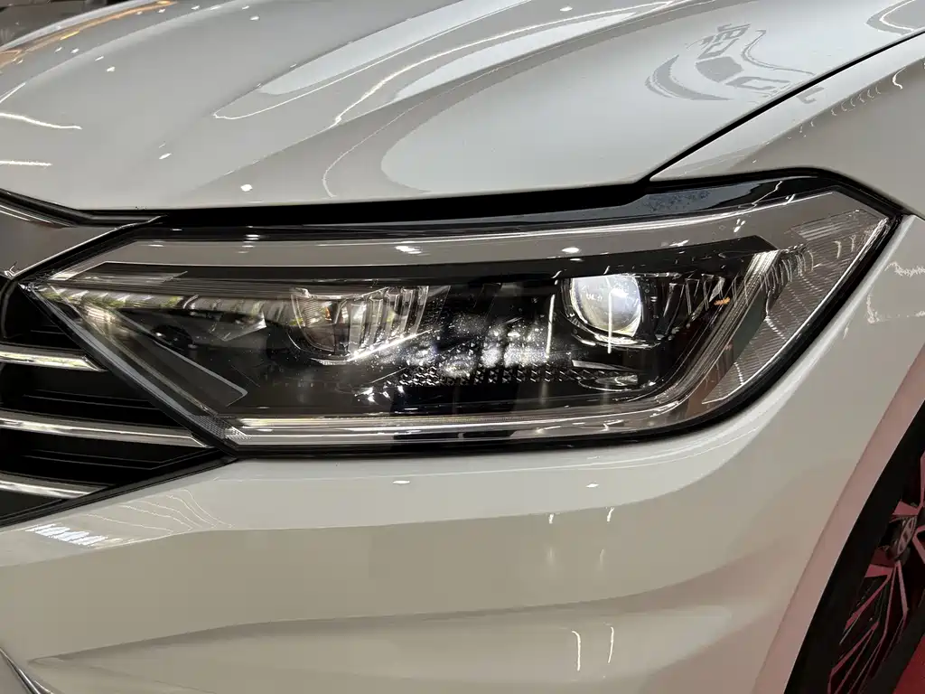 Volkswagen Sagitar — миниатюра 35