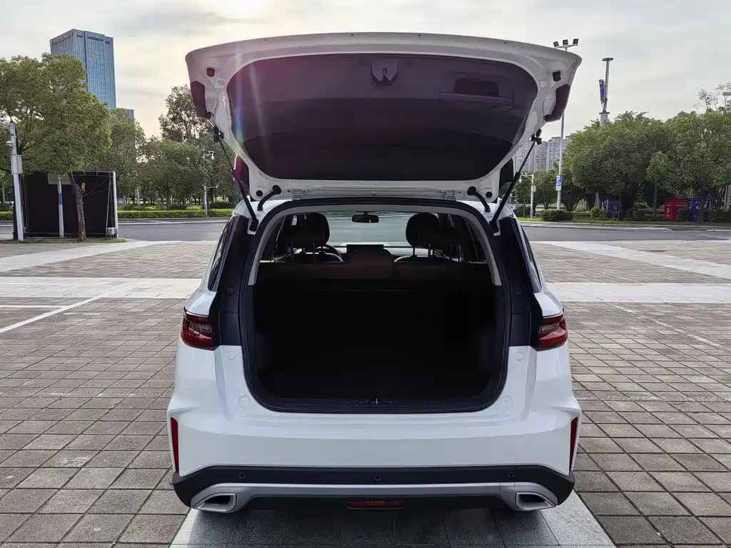 Geely Vision X6 — миниатюра 11