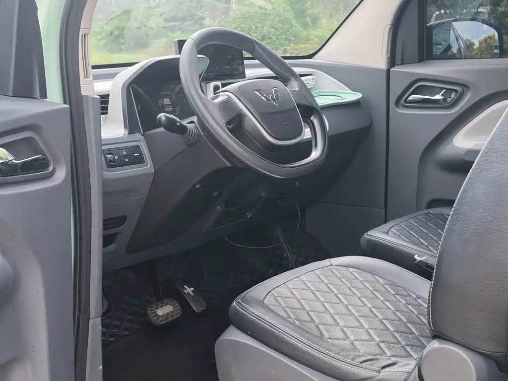 Wuling MINIEV — миниатюра 9