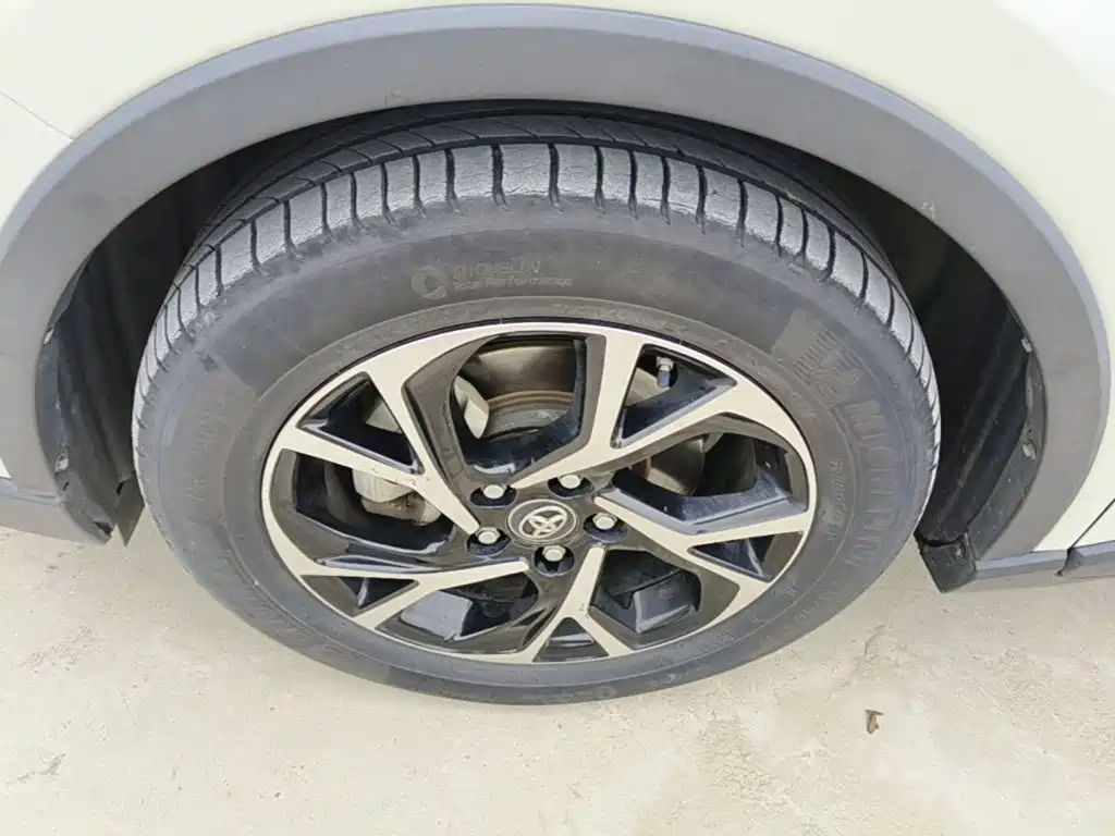 Toyota C-HR — миниатюра 23