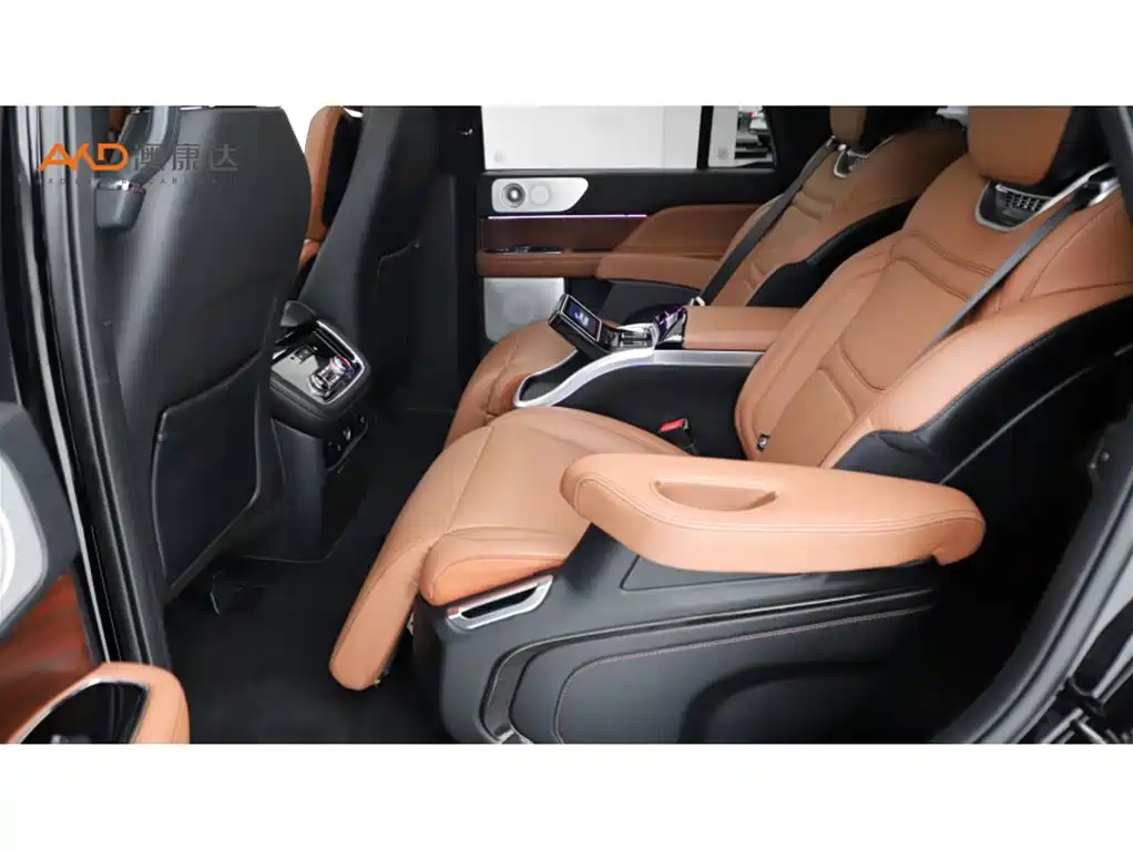 Lincoln Navigator — миниатюра 7