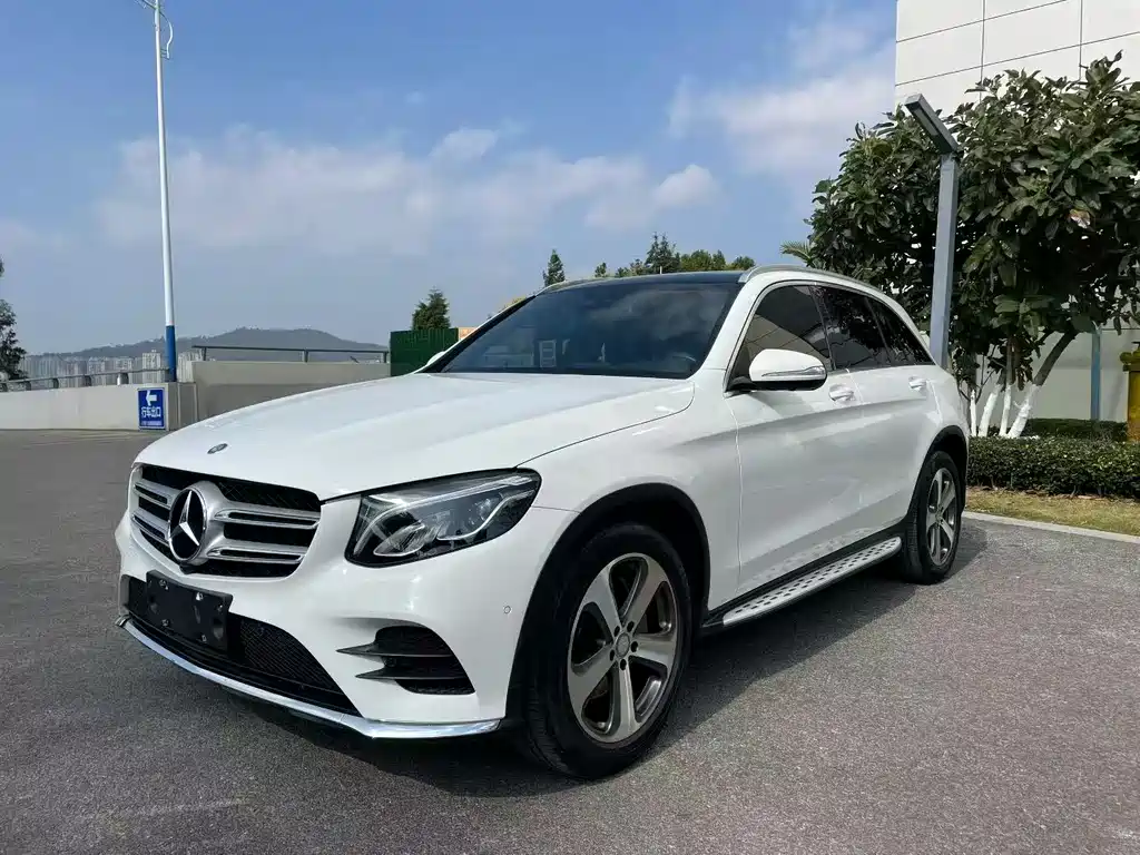 MERCEDES-BENZ GLC