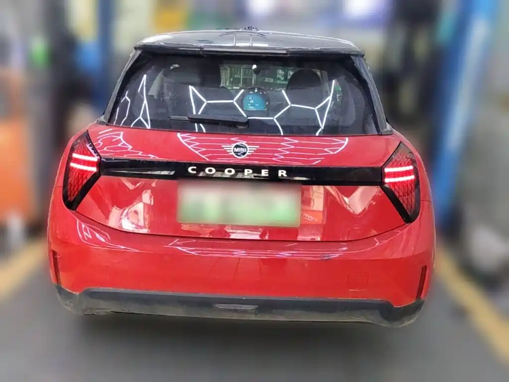 MINI MINI COOPER EV — миниатюра 8