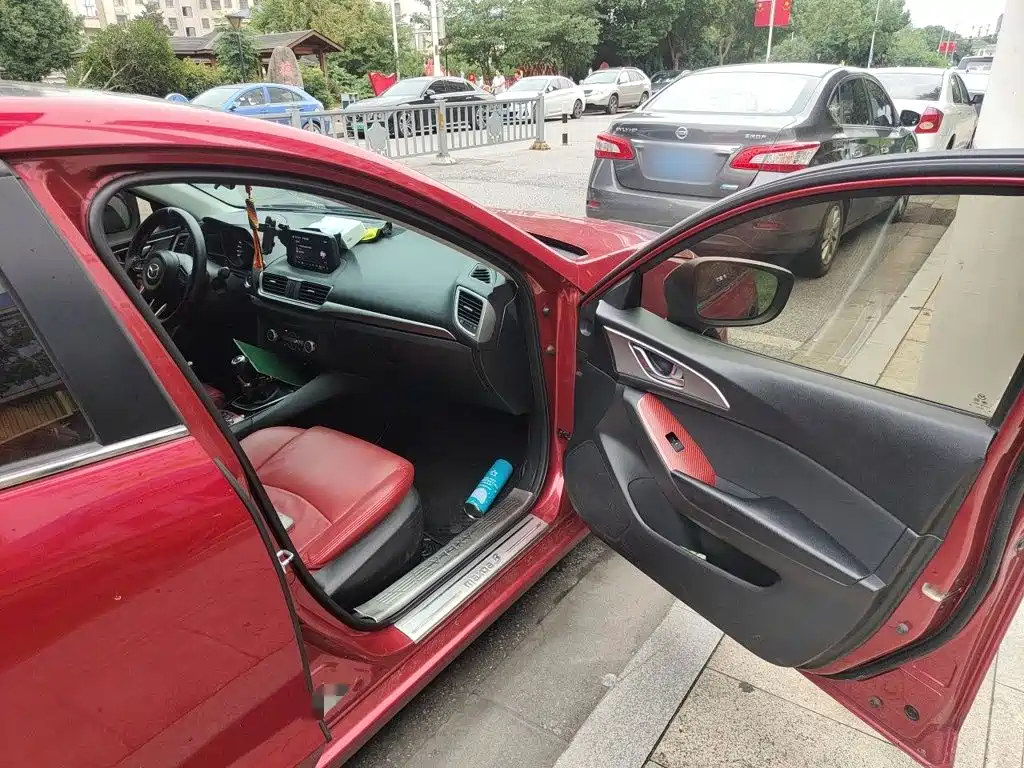 Mazda 3 Axela — миниатюра 18