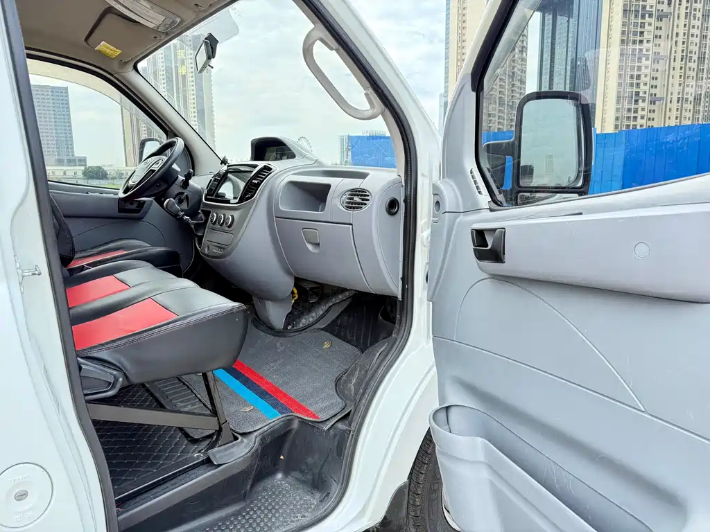 SAIC MAXUS XINTU V80