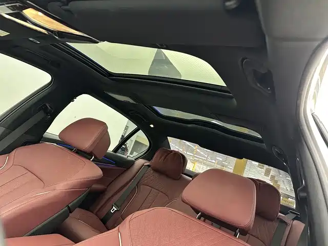 BMW 5 Series — миниатюра 14
