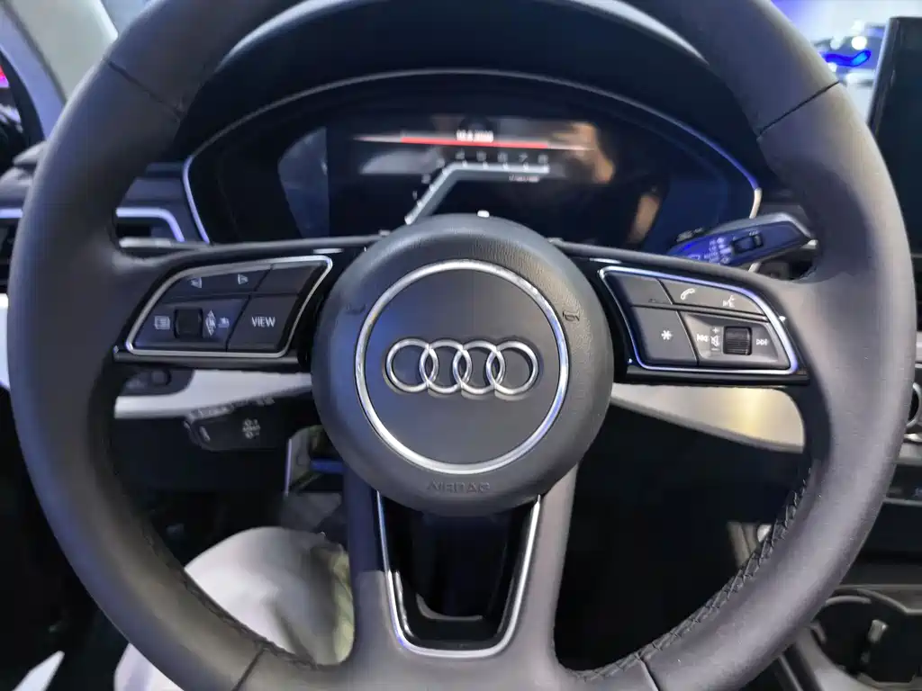 Audi A4L 2022 40 TFSI Fashion