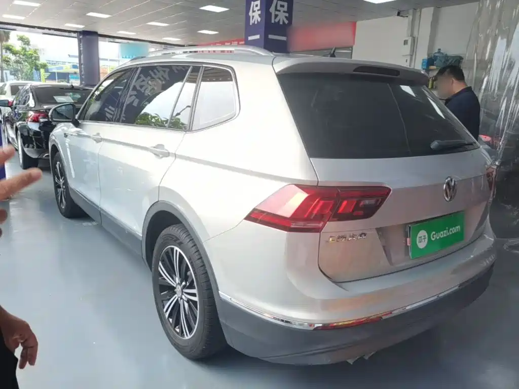 Volkswagen Tiguan L — миниатюра 5