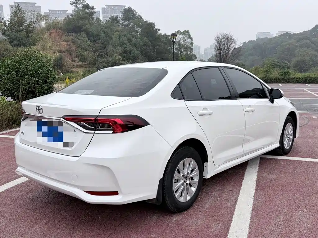 Toyota Corolla 2022 — фото 3
