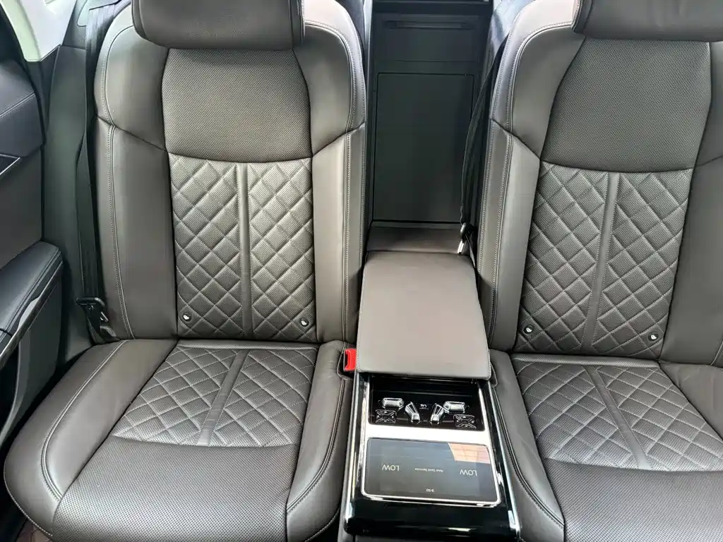 Audi A8 — миниатюра 22