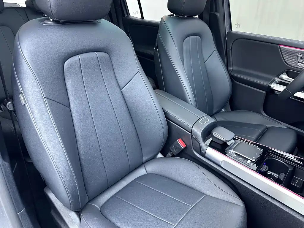 Mercedes-Benz GLB — миниатюра 11