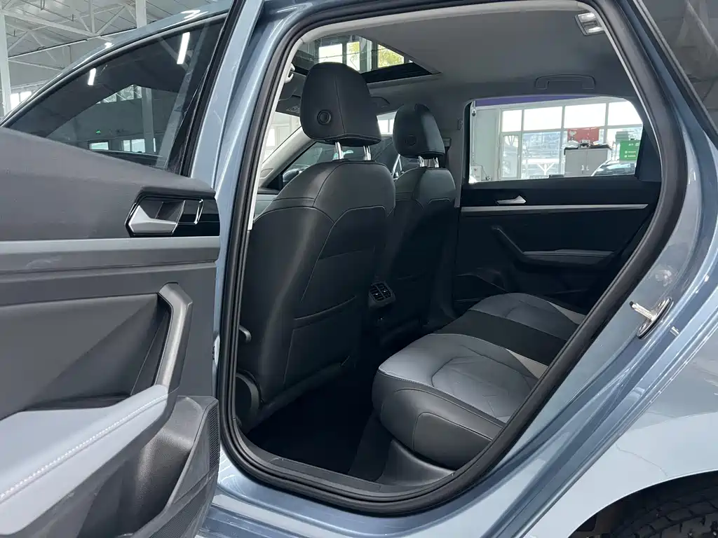 Volkswagen Lavida — миниатюра 6
