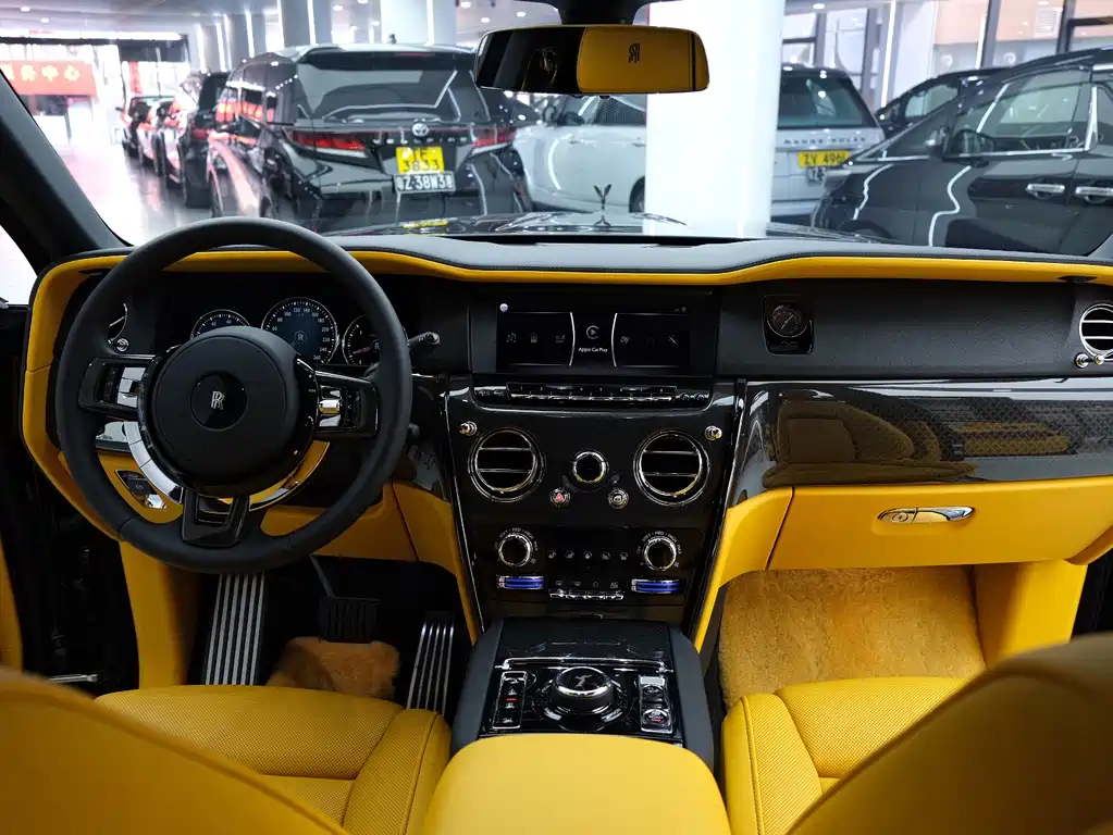 ROLLS-ROYCE CULLINAN