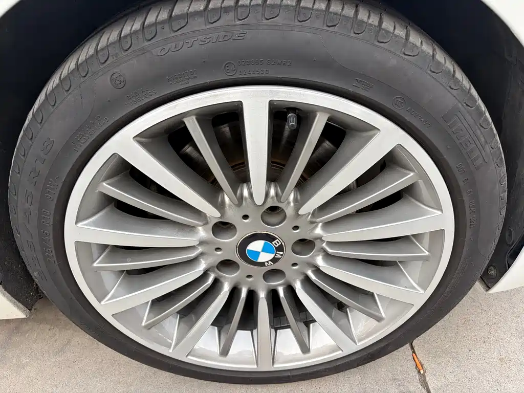 BMW 3 Series — миниатюра 15