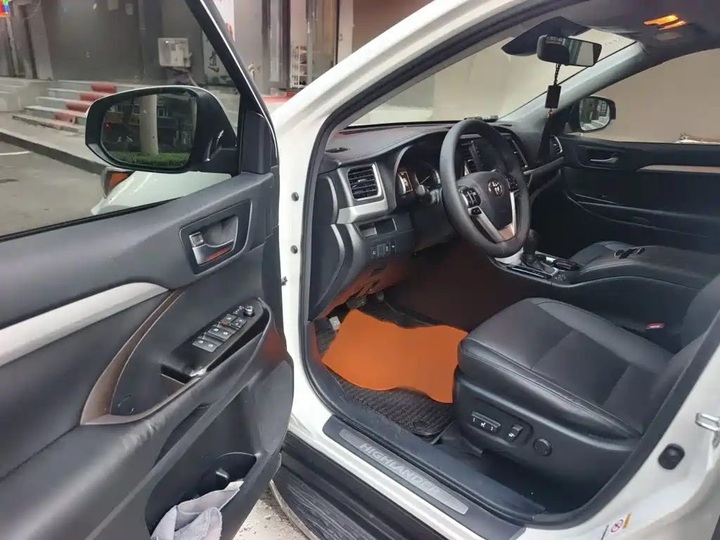 Toyota Highlander — миниатюра 14